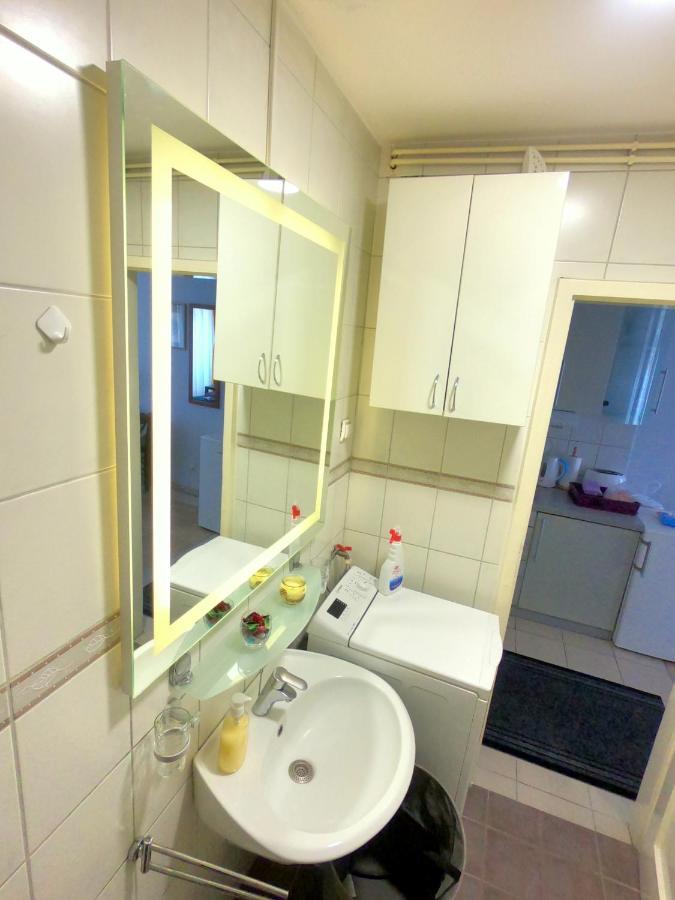 City Center Lovely Studio Apartment Beograd Bagian luar foto