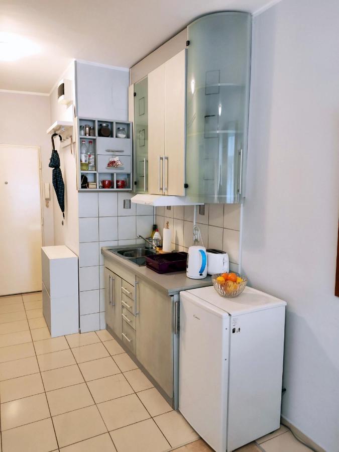 City Center Lovely Studio Apartment Beograd Bagian luar foto