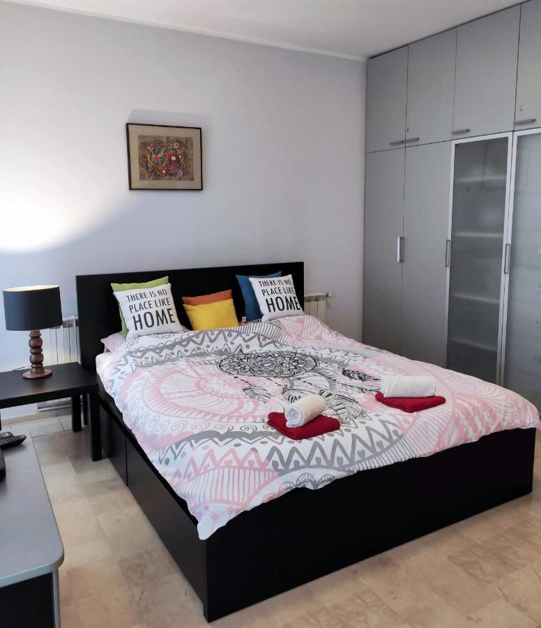 City Center Lovely Studio Apartment Beograd Bagian luar foto